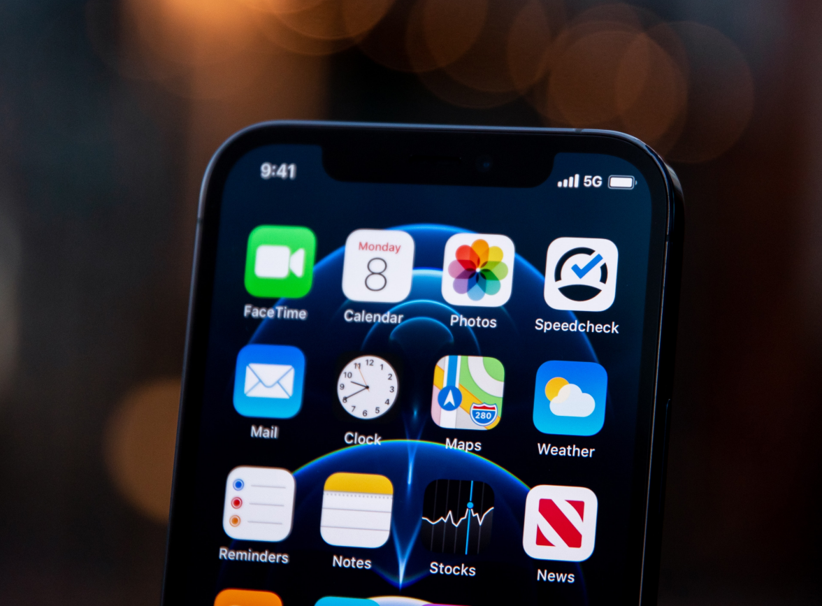 康保苹果手机维修分享为什么 iPhone 12 在冬季会自动关机 